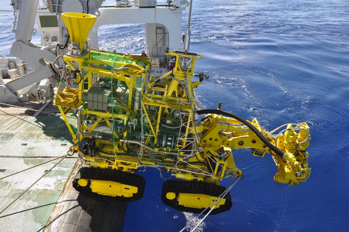 japan-successfully-tests-their-deep-sea-mining-equipment